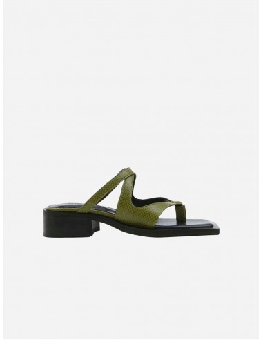 Karel Vegan Apple Leather Mules | Rosemary Green en stock