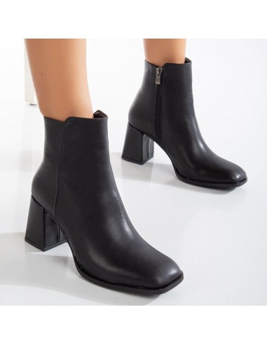 Nadine Vegan Leather Ankle Boots | Black Matt 50% de réduction en Octobre 2024