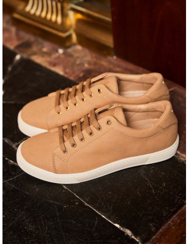 Virevolte Recycled Vegan Grain Leather Sneakers | Latte la livraison gratuite