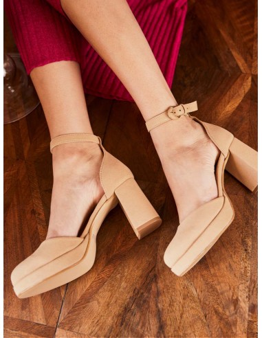 Sigh Vegan Suede Platform Heels | Latte pour bénéficier 