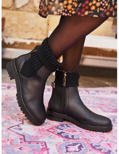 Oracle Vegan Leather Flat Chelsea Boots | Black 2 - 3 jours ouvrés.