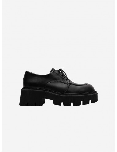 Jill Vegan Apple Leather Chunky Loafers | Black de technologie